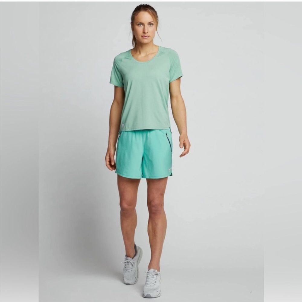 COPY - NWT - WOMEN'S KORSA EMBRACE 5" SHORT 2.0 size M